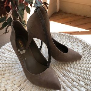 Mia Suede Pumps🌺🌺